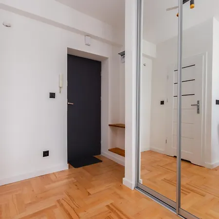 Deep Blue Apartment *